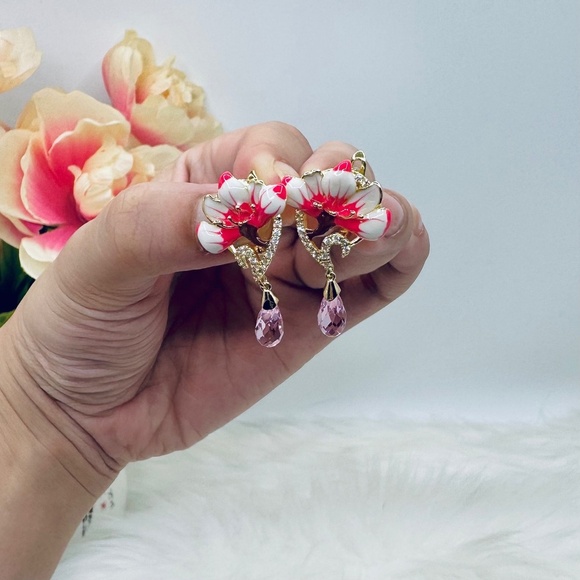 Women's Vintage Floral Hoop Earring Pink and Gold Tone - Picture 1 of 4